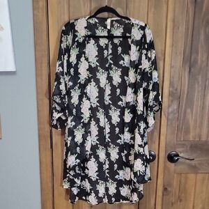 Mudd Black Floral Kimono